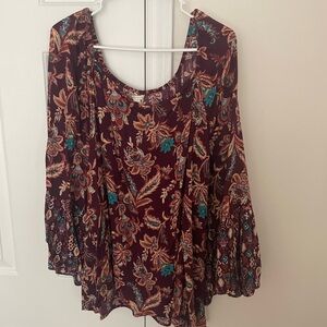 🌹Beautiful Cato lightweight top🌹